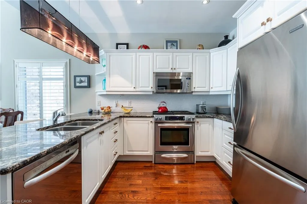 56 Videl Crescent N