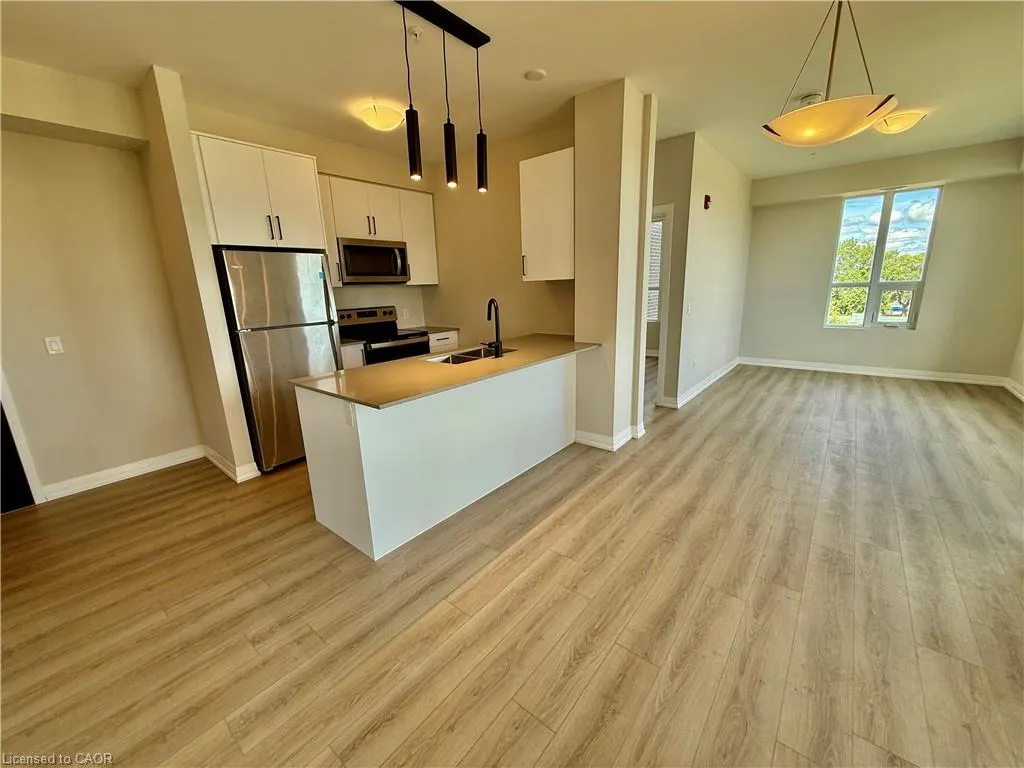 120 Springvalley Crescent, #102