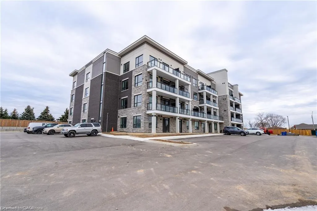 120 Springvalley Crescent, #102