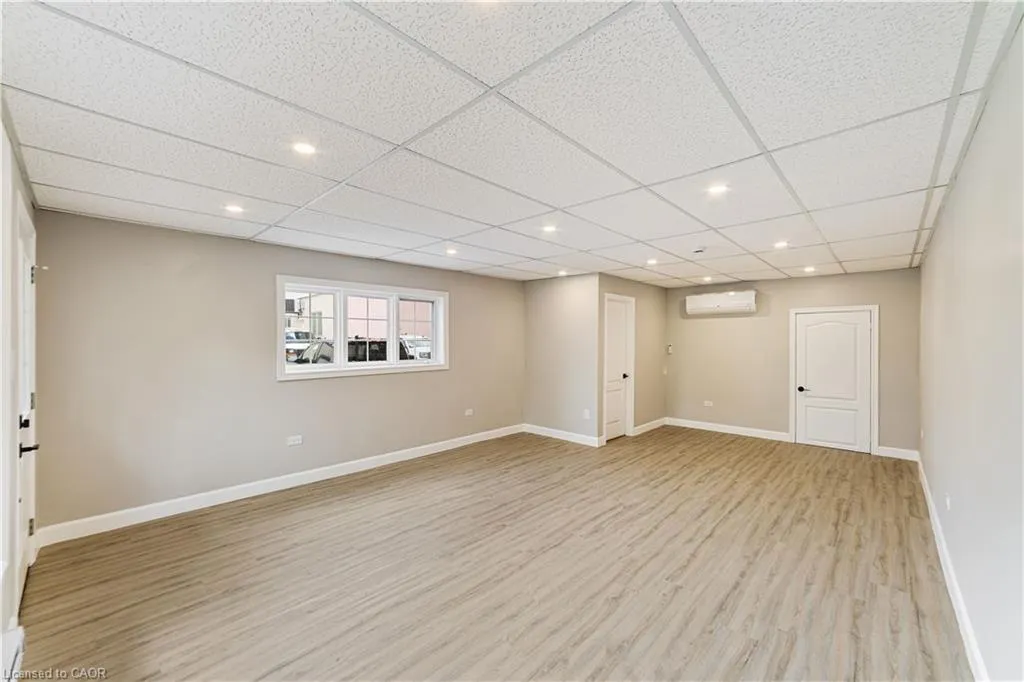 19 Main Street S, #3