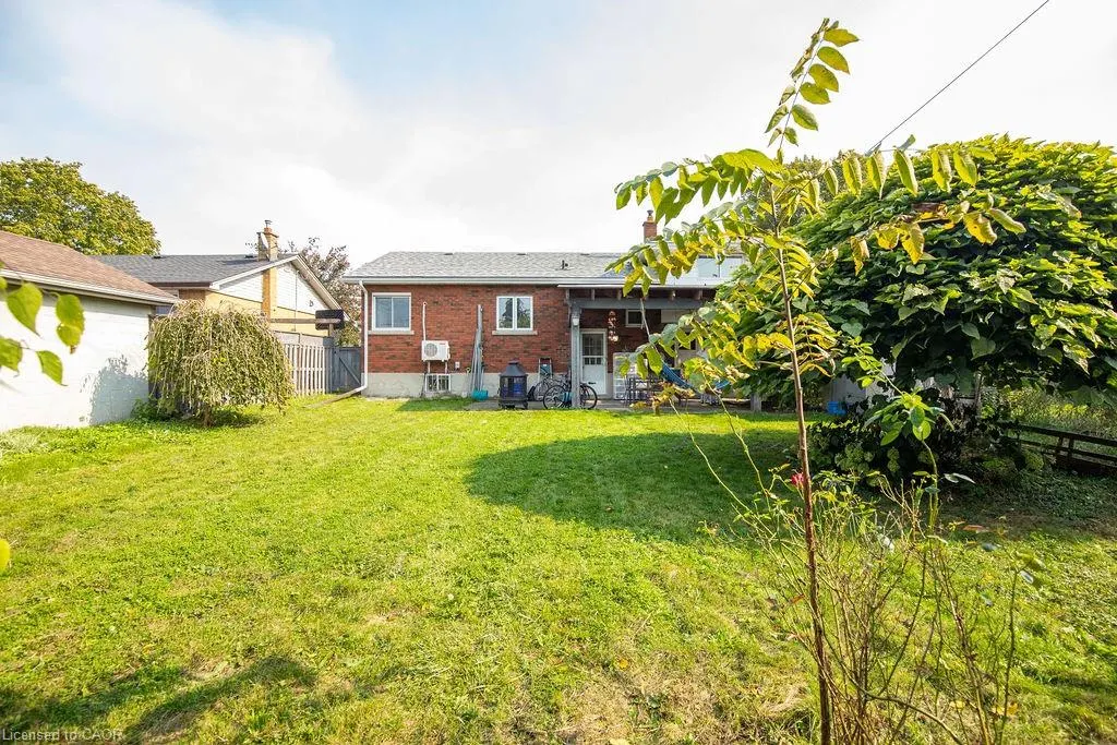 60 Ivy Lea Place