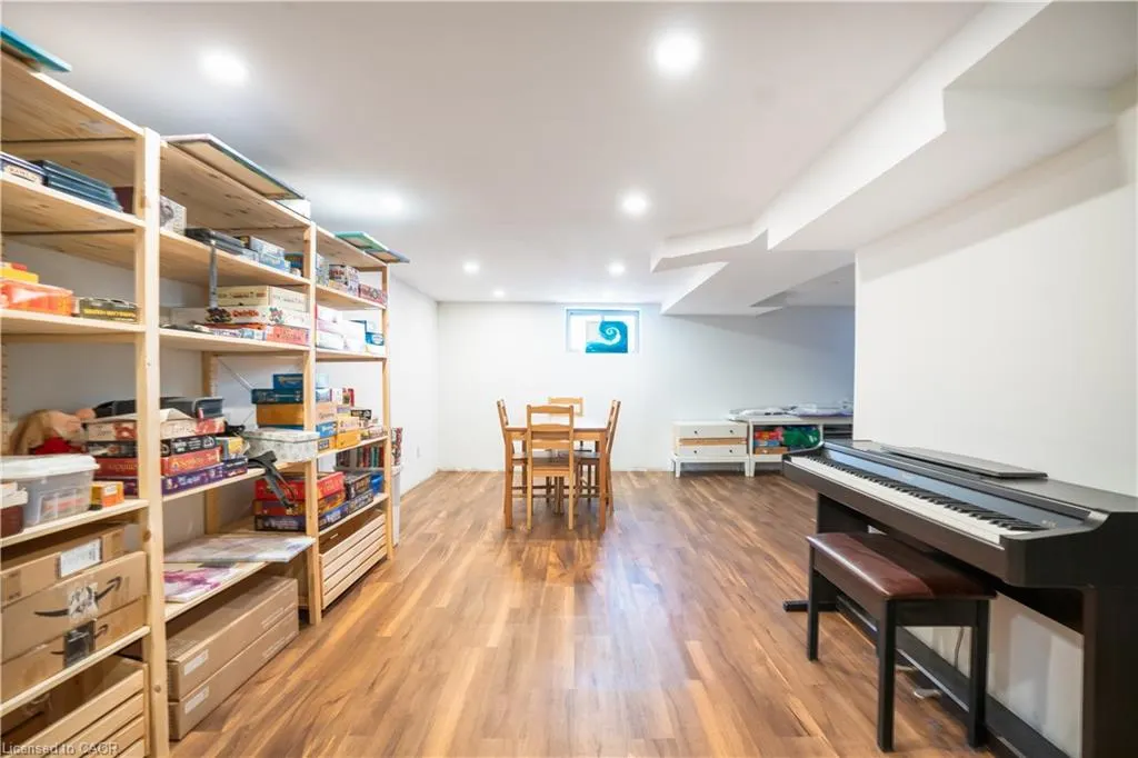 12 Walpole Drive