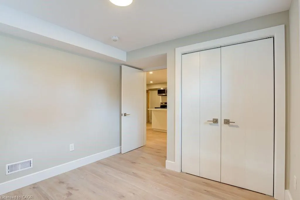 155 Doon Road, #LOWER