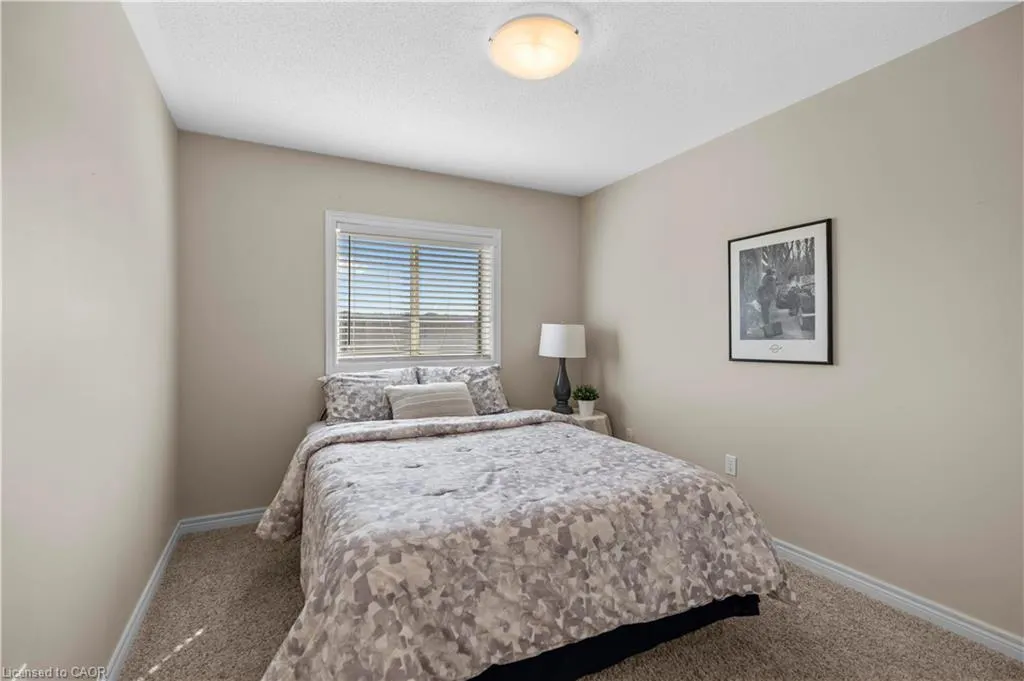 27 Marina Point Crescent