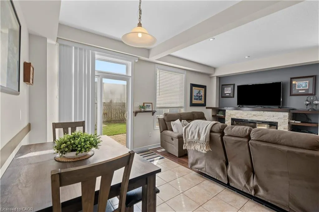 27 Marina Point Crescent