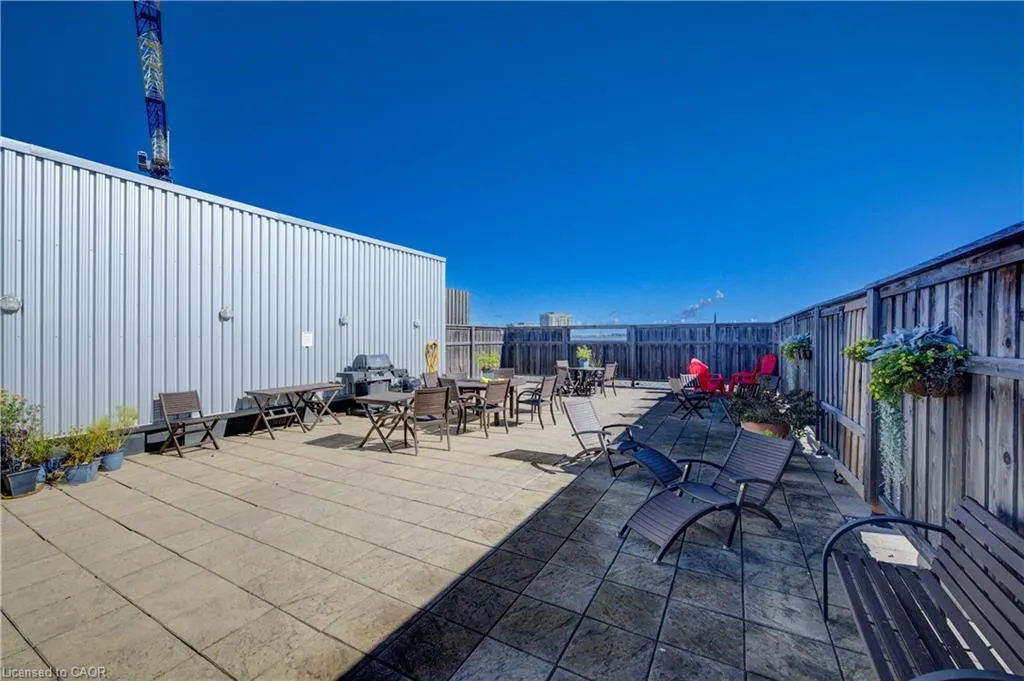 188 King Street S, #402