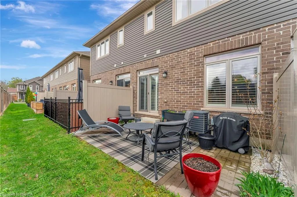 80 Willow Street, #33