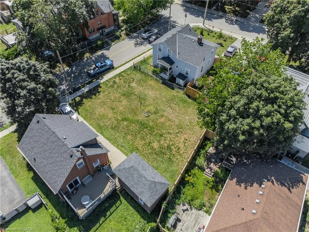 536 Duke Street W