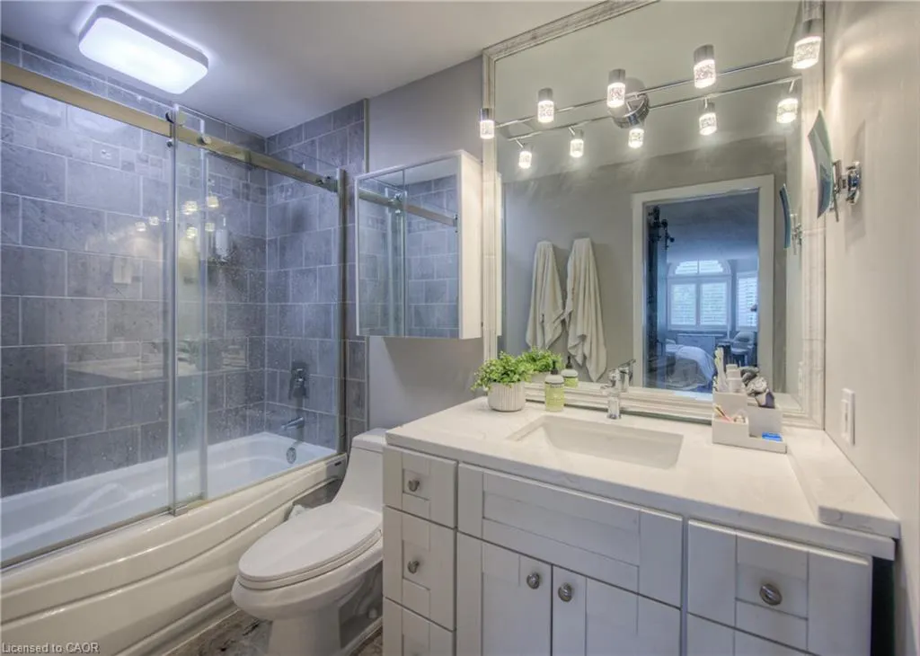 313 George Street N, #4