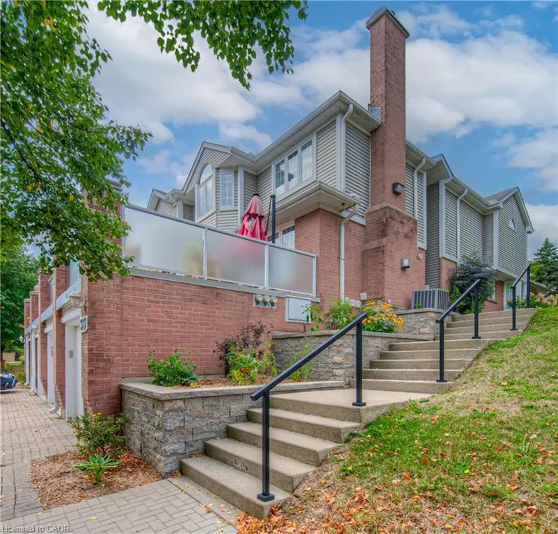 313 George Street N, #4