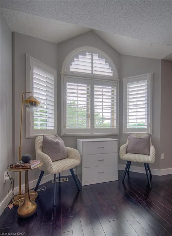 313 George Street N, #4