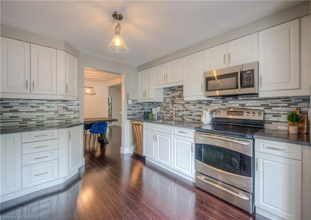 313 George Street N, #4