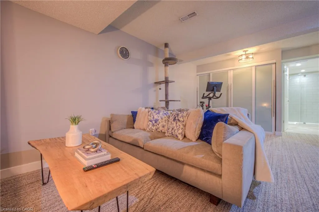 313 George Street N, #4