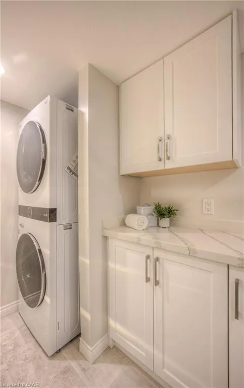313 George Street N, #4