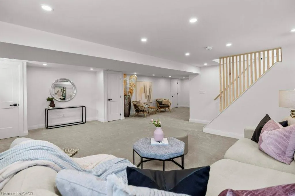 877 Condor Drive