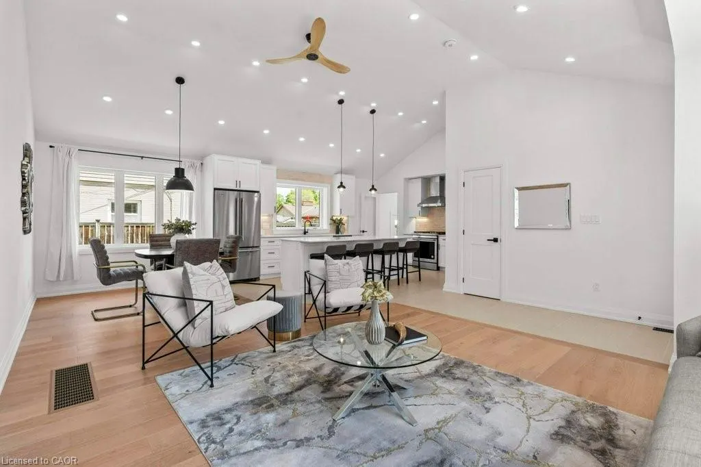 877 Condor Drive