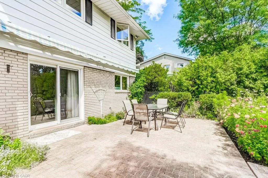 1231 Kingsmead Crescent