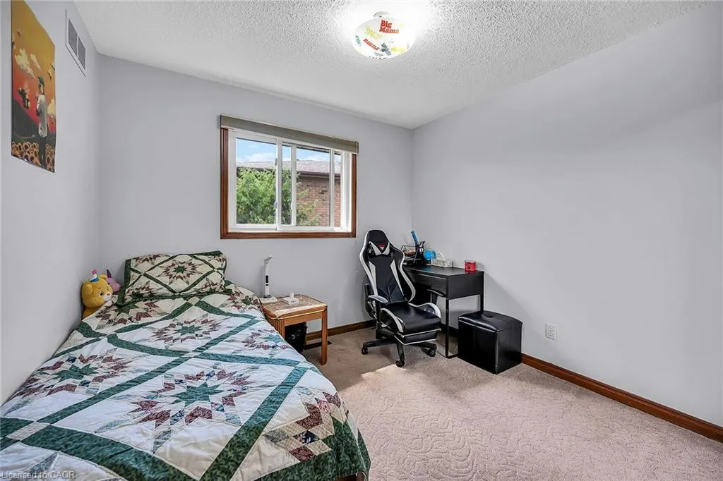 140 Solomon Crescent