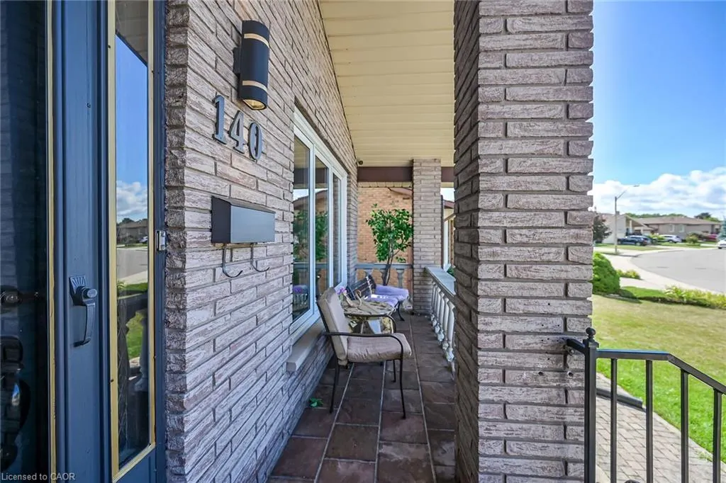 140 Solomon Crescent