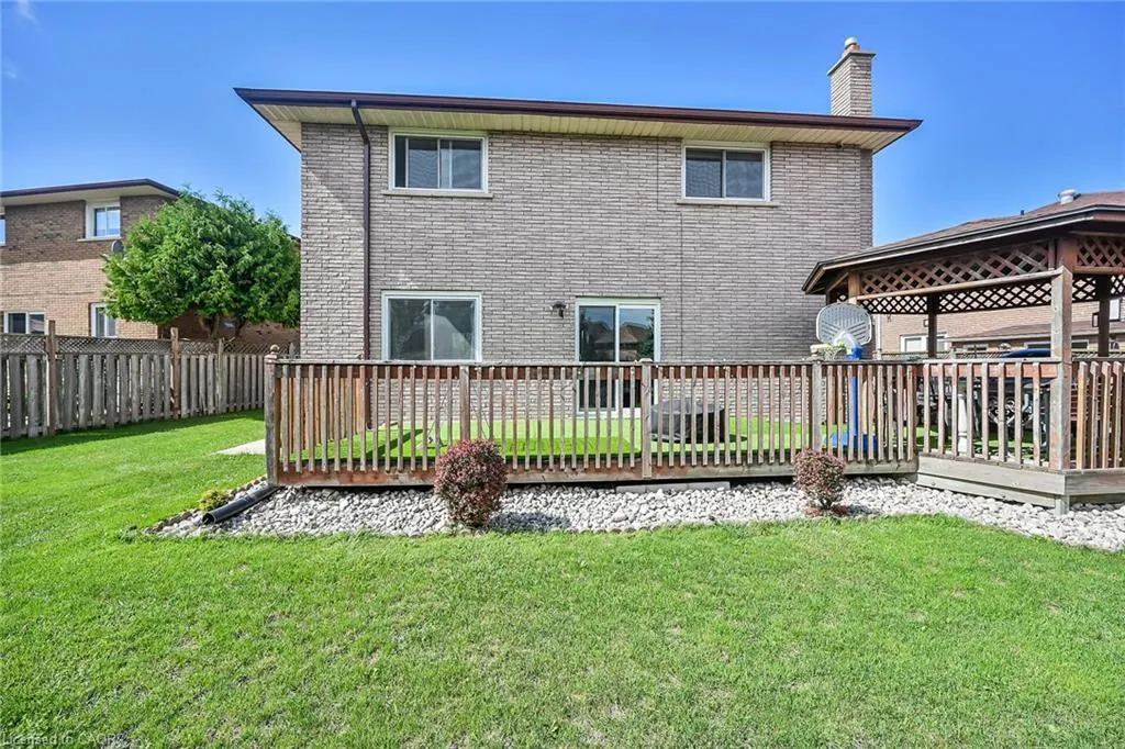 140 Solomon Crescent