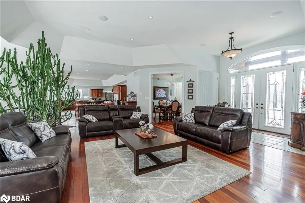 1372 Division Road East
