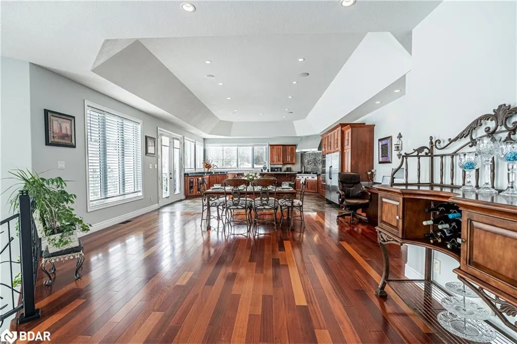 1372 Division Road East