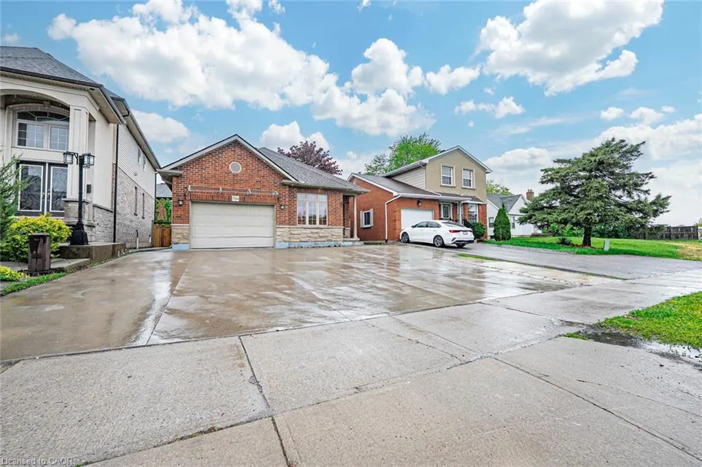 704 Stone Church Road E