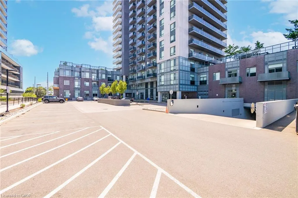 8 Nahani Way Way, #2921