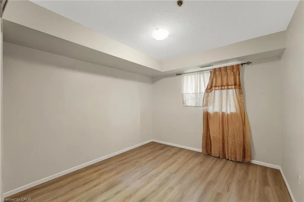 5225 Finch Avenue E, #203