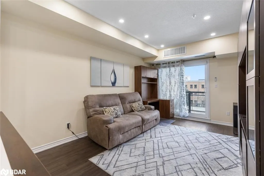 570 Lolita Gardens, #325