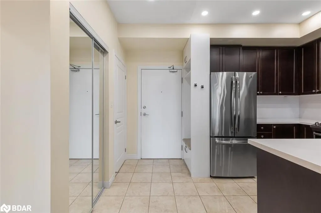 570 Lolita Gardens, #325