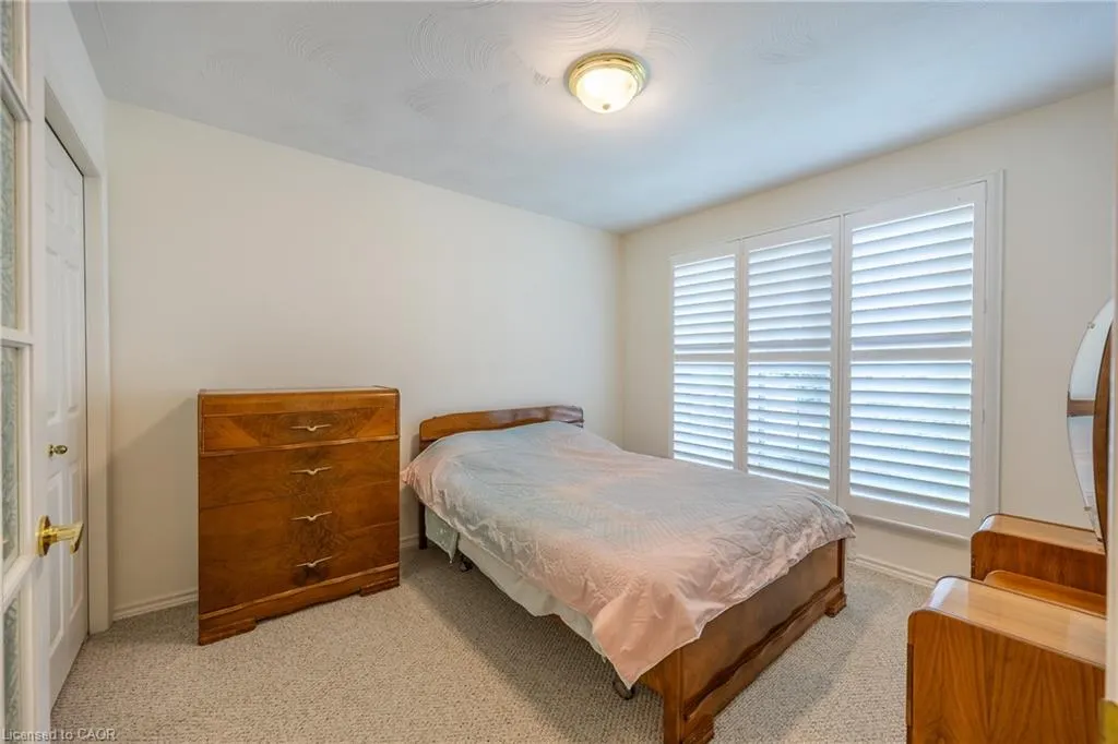 74 Wilson Avenue, #6
