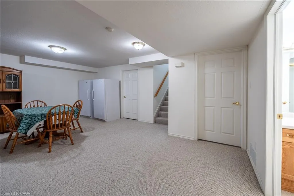 74 Wilson Avenue, #6