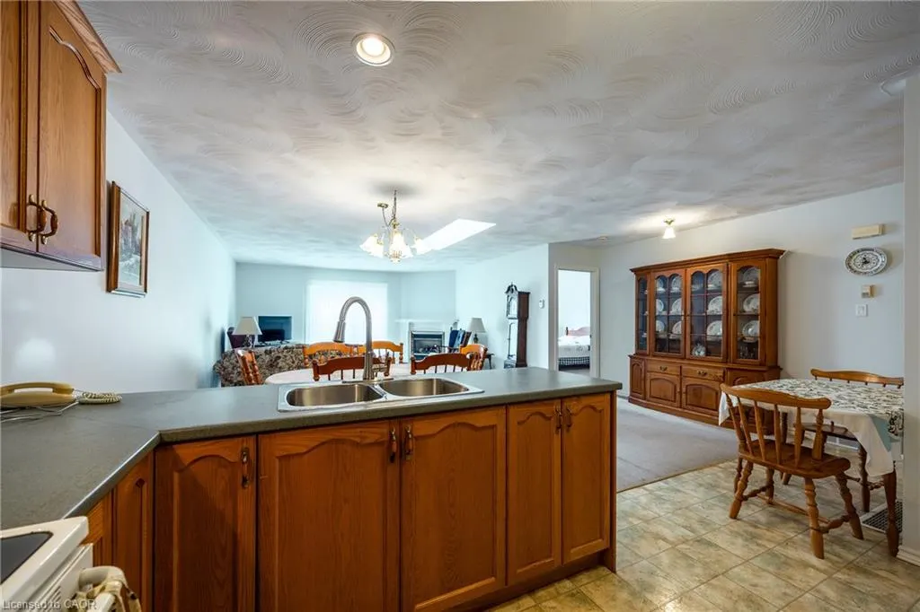 74 Wilson Avenue, #6