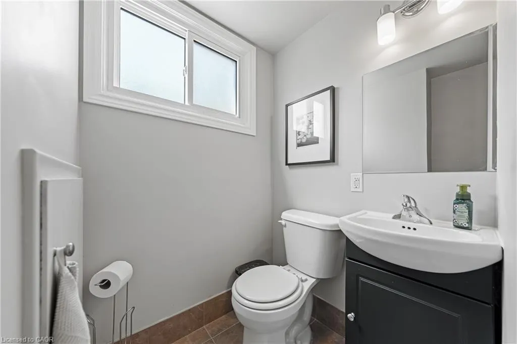 10 Inlet Avenue