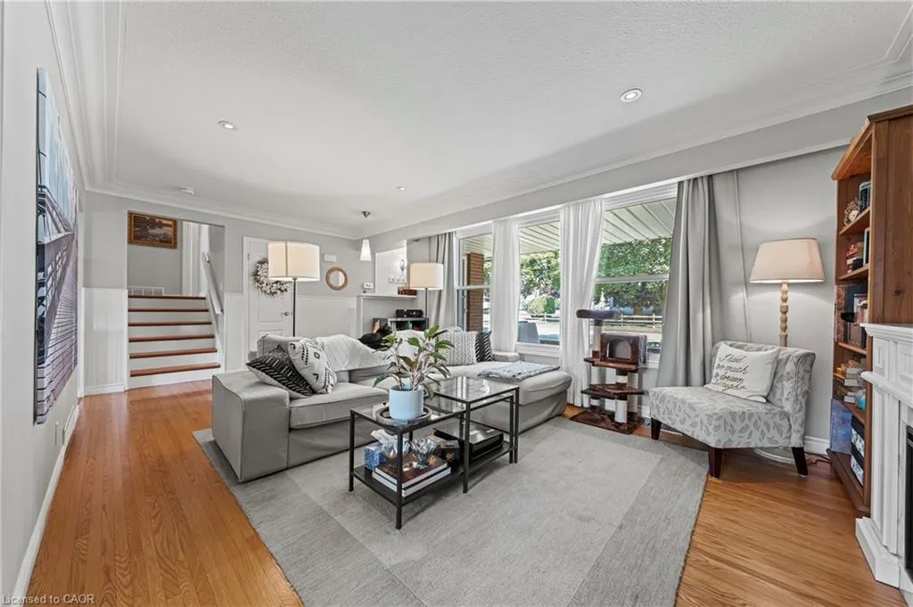 10 Inlet Avenue