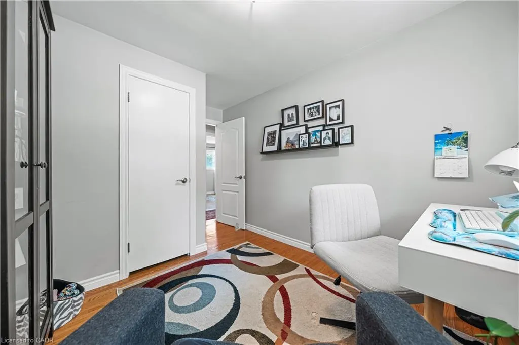 10 Inlet Avenue