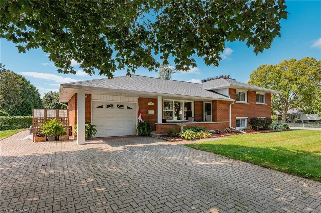 10 Inlet Avenue