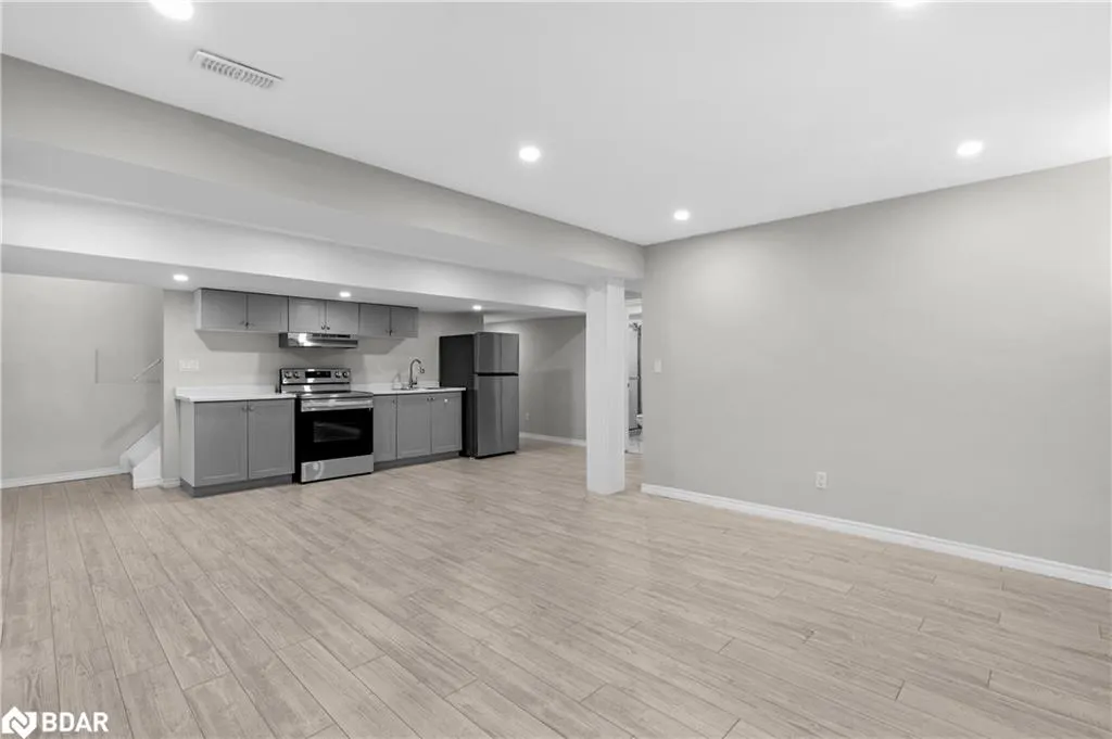 223 Thompson Road