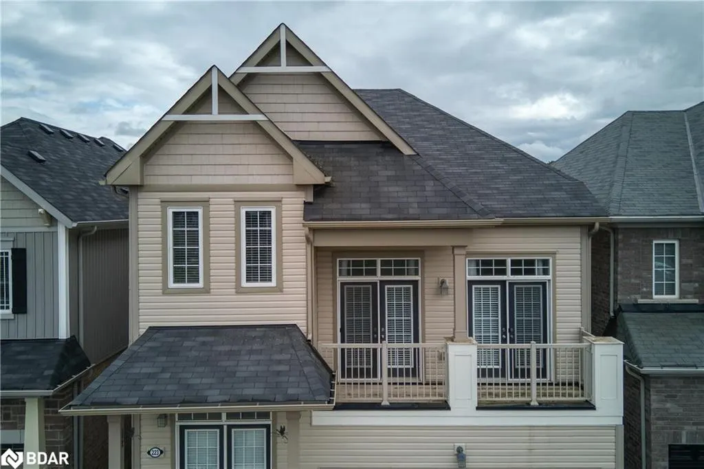 223 Thompson Road