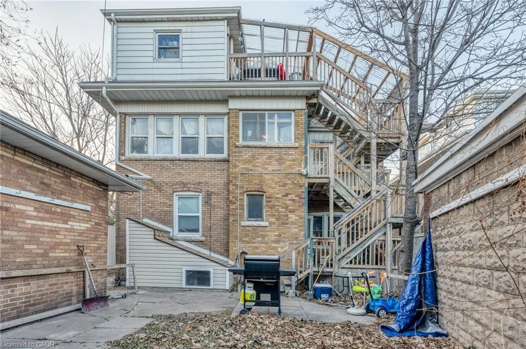 93 Barnesdale Boulevard