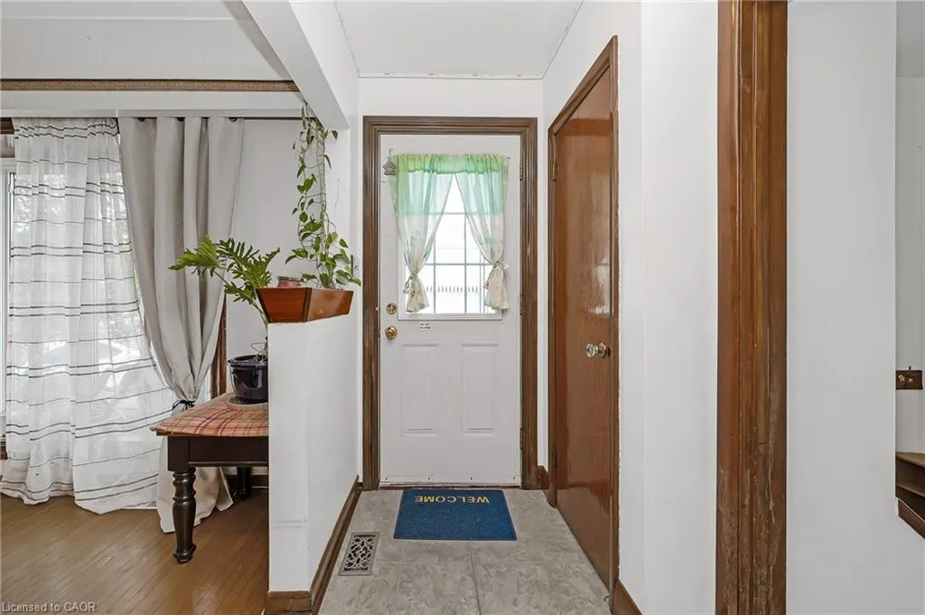 676 Upper Wentworth Street