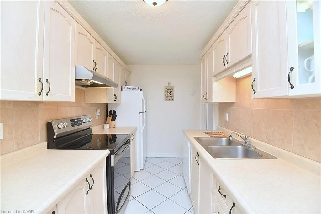 893 Concession Street, #303