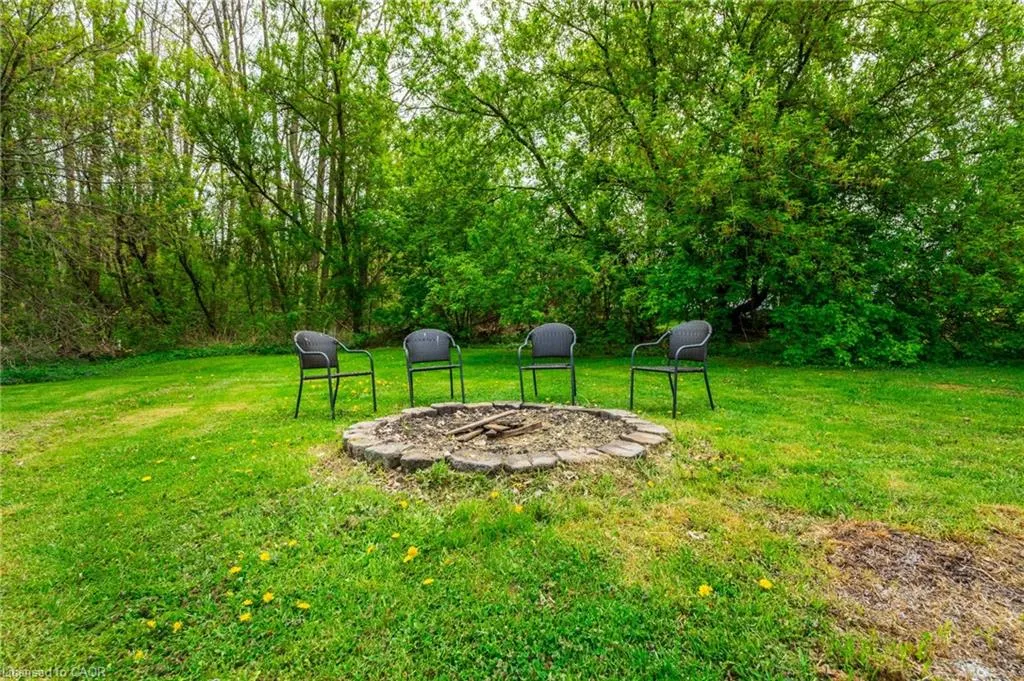 152 Concession 7 Road E
