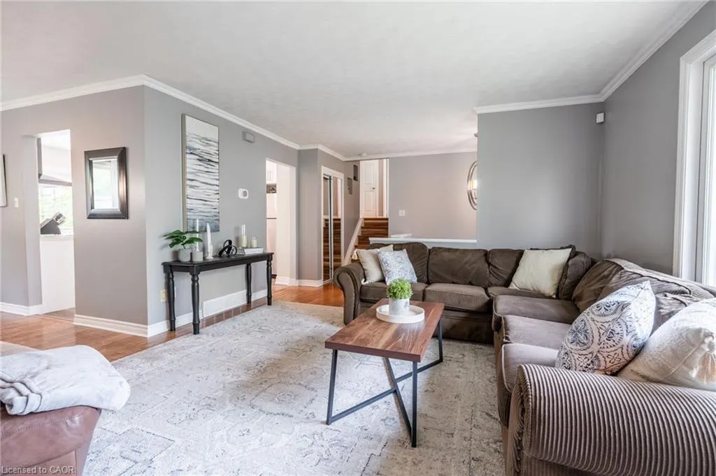 152 Concession 7 Road E