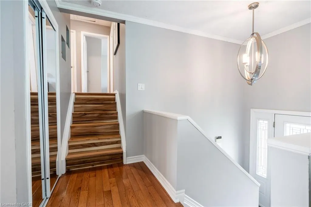 152 Concession 7 Road E