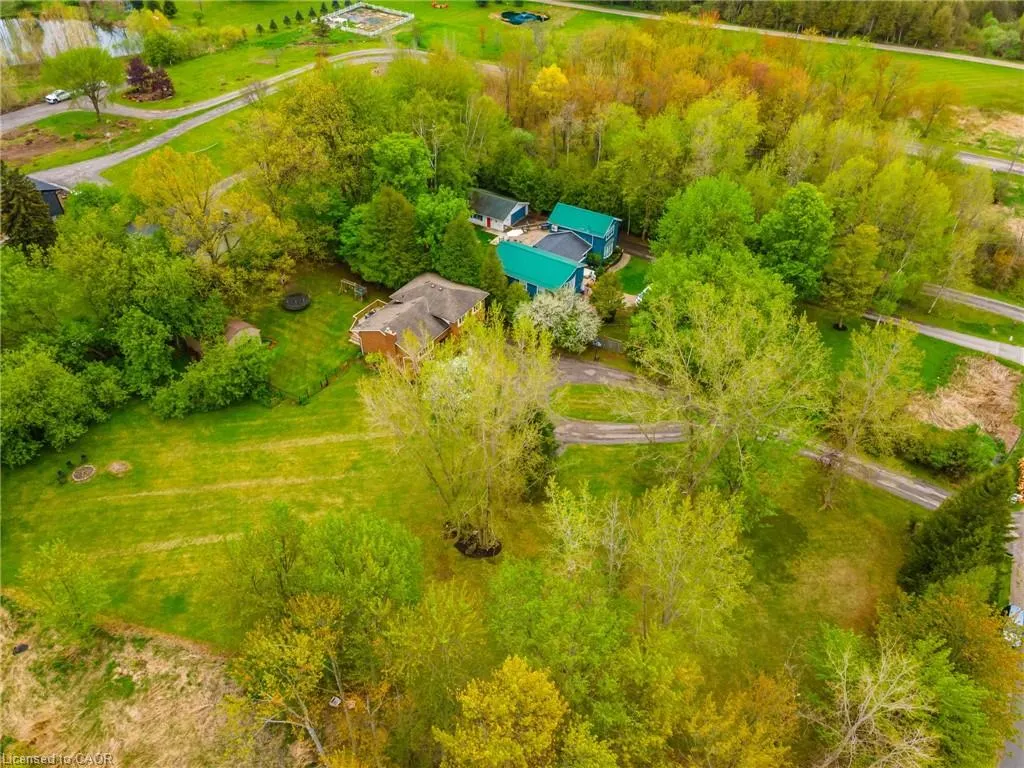 152 Concession 7 Road E