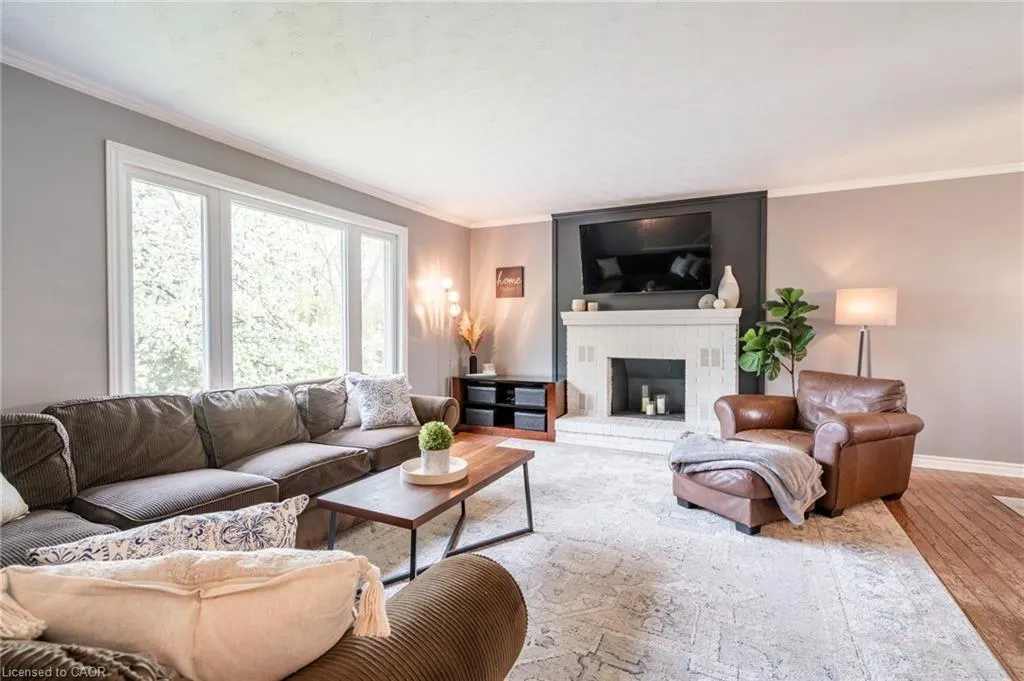 152 Concession 7 Road E
