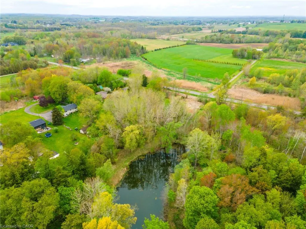 152 Concession 7 Road E
