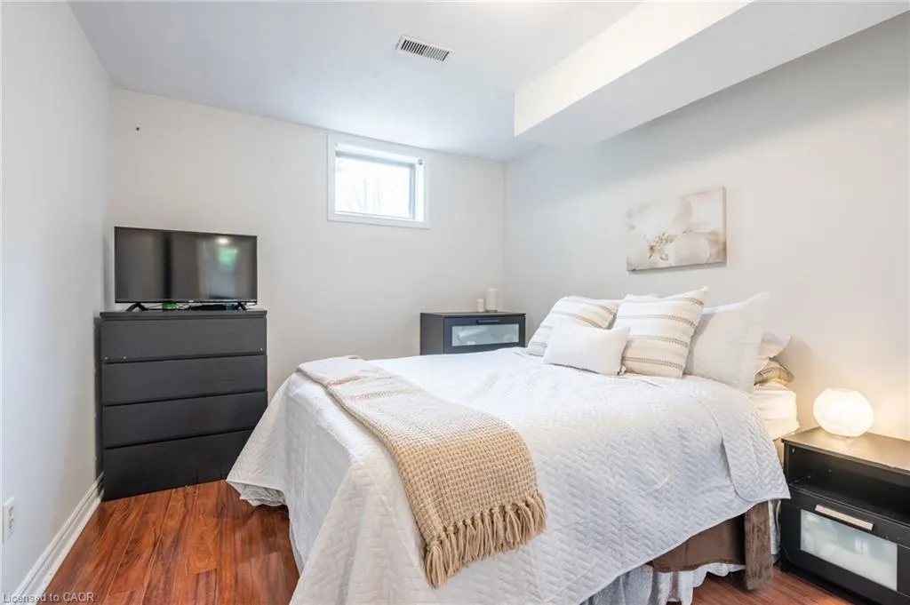 152 Concession 7 Road E